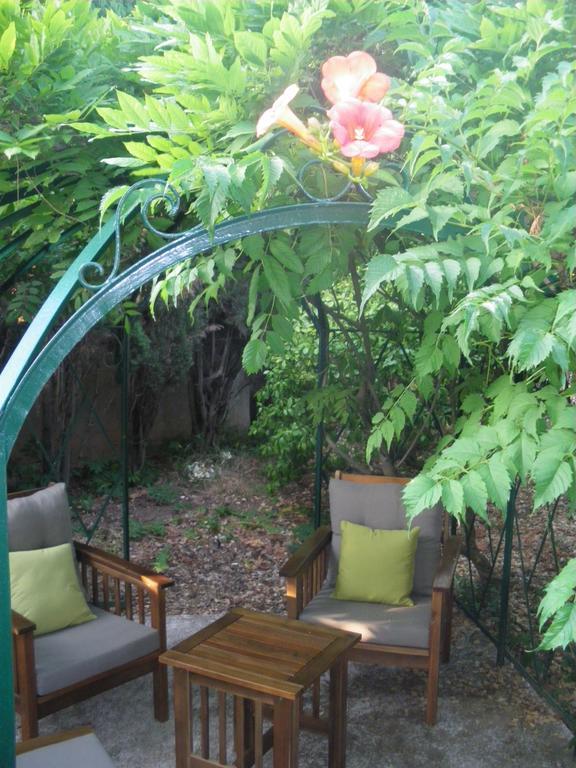 Mira Ceti Yurt Sete Exterior photo